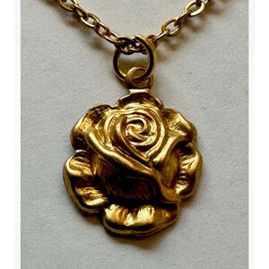 Vintage Rose flower gold tone metal charm pendant necklace 18" GP Valentine